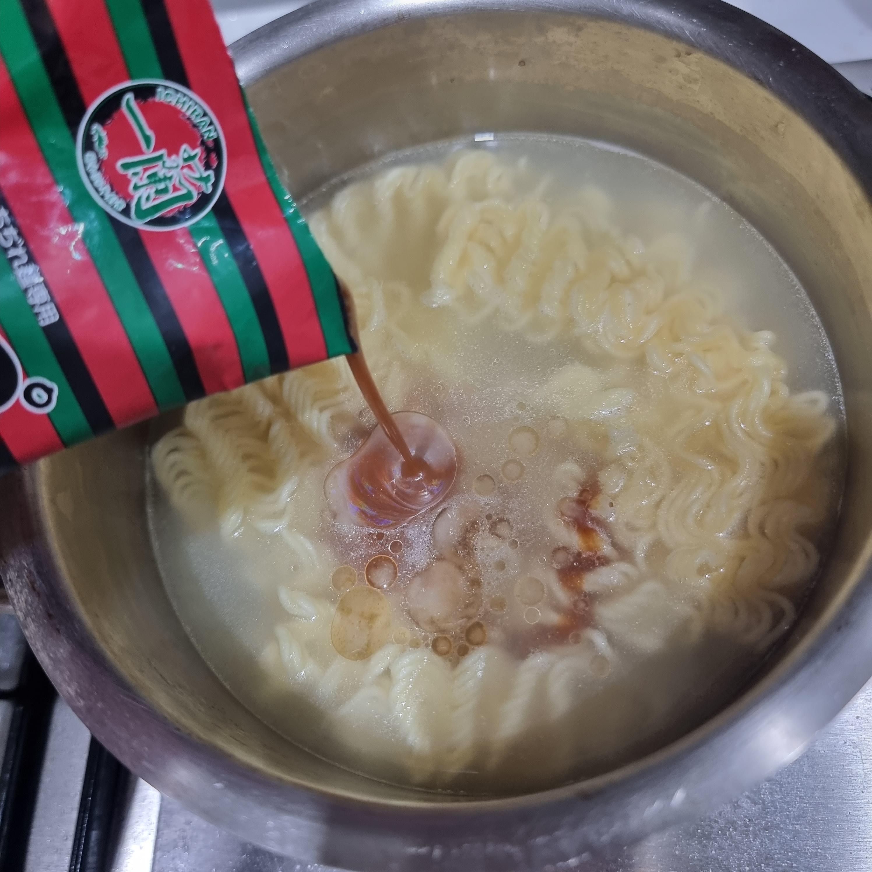 일본 이치란 라멘 봉지라면 맛있게 끓이는 방법, 쉽고 맛있게 Tip! - undefined - | 이치란라멘 봉지라면 끓이는 방법 일본 이치란 라멘 봉지라면 맛있게 끓이는 방법, 쉽고 맛있게 Tip! - undefined - | 이치란라멘 봉지라면 끓이는 방법
