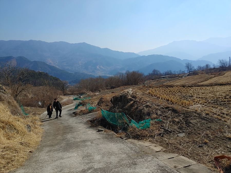 지리산 창원 마을에서는 항상 천왕봉이 보인다.