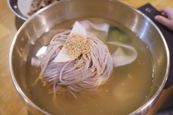숯불한우떡갈비 순메밀막국수