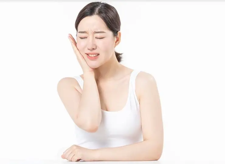  겨울만 되면 찾아오는 통증 턱관절 장애 조심