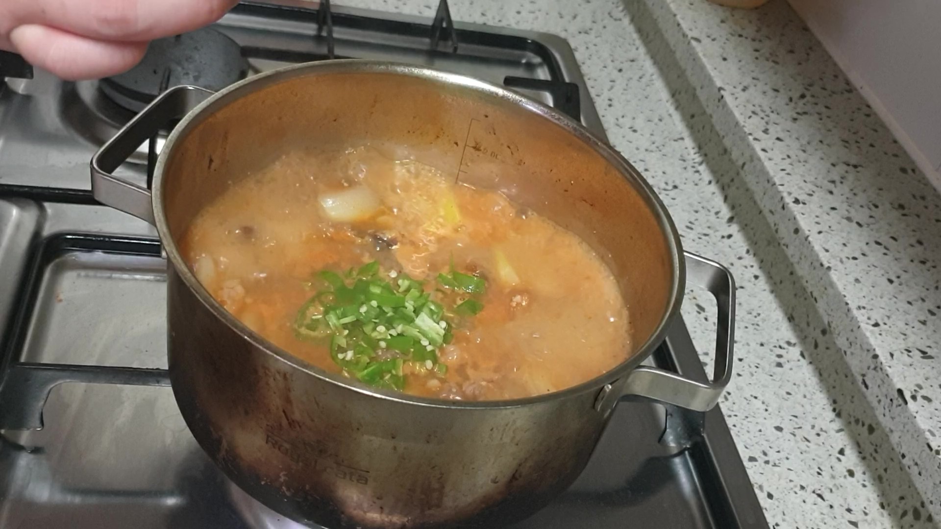 다진청양고추 넣기