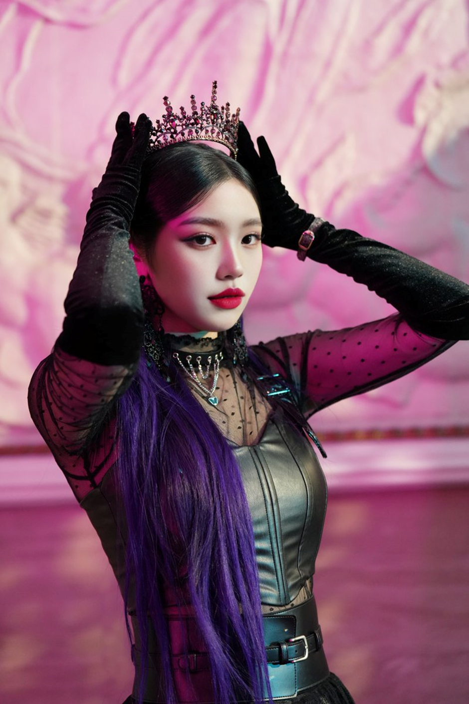 여러 걸그룹 멤버 얼굴이 보인다는 AI같다는 말 나오는 걸그룹...jpg | 인스티즈