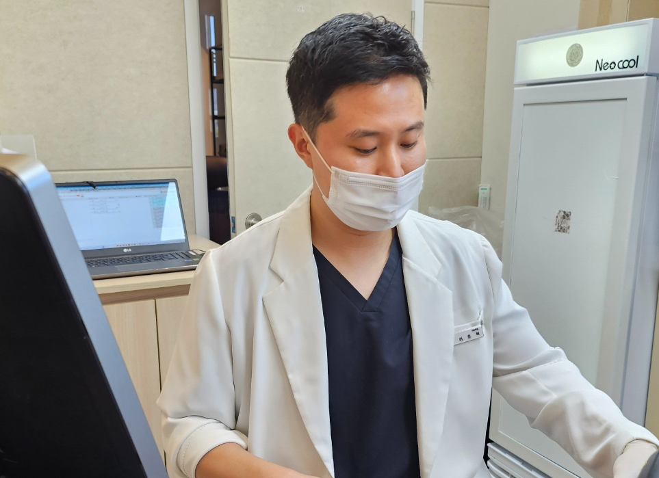  얼굴 팔자주름, 피부과 대표원장이 알려주는 확실히 없애는 방법