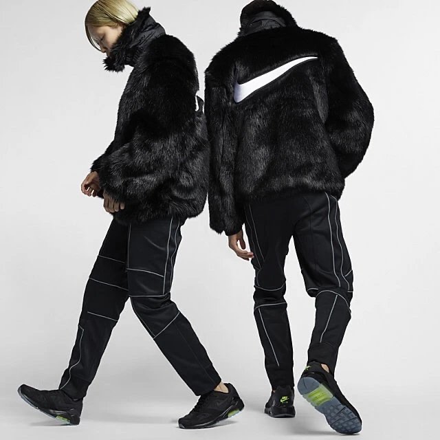  [NIKE x AMBUSH] 나이키 X 엠부쉬 리버시블 퍼 코트 자켓 AQ9225-010