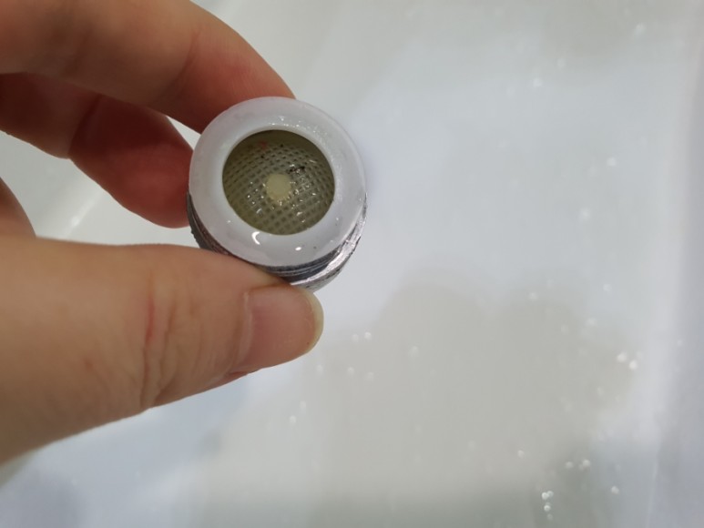 스마트샤워기 수력발전 온도감지 LED 세면기필터 15