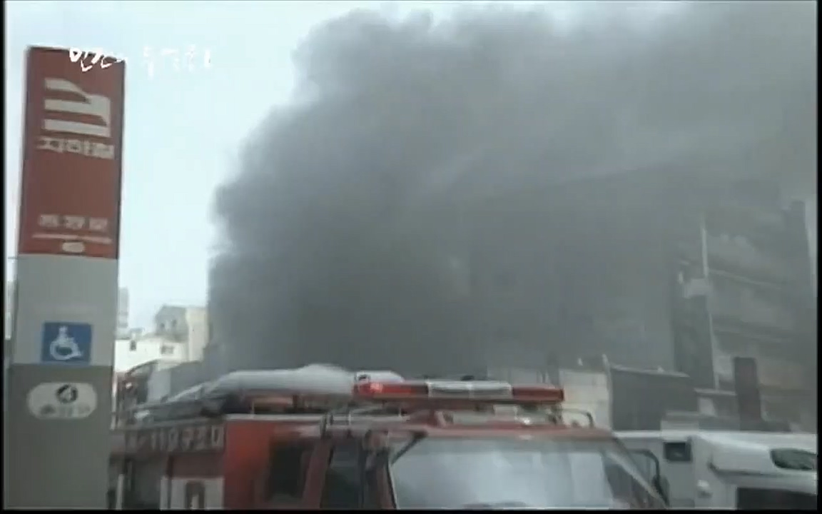 EBS 다큐프라임 - Docuprime, 인간의 두 얼굴 제1부 상황의 힘.mp4_20220317_180348.481.jpg