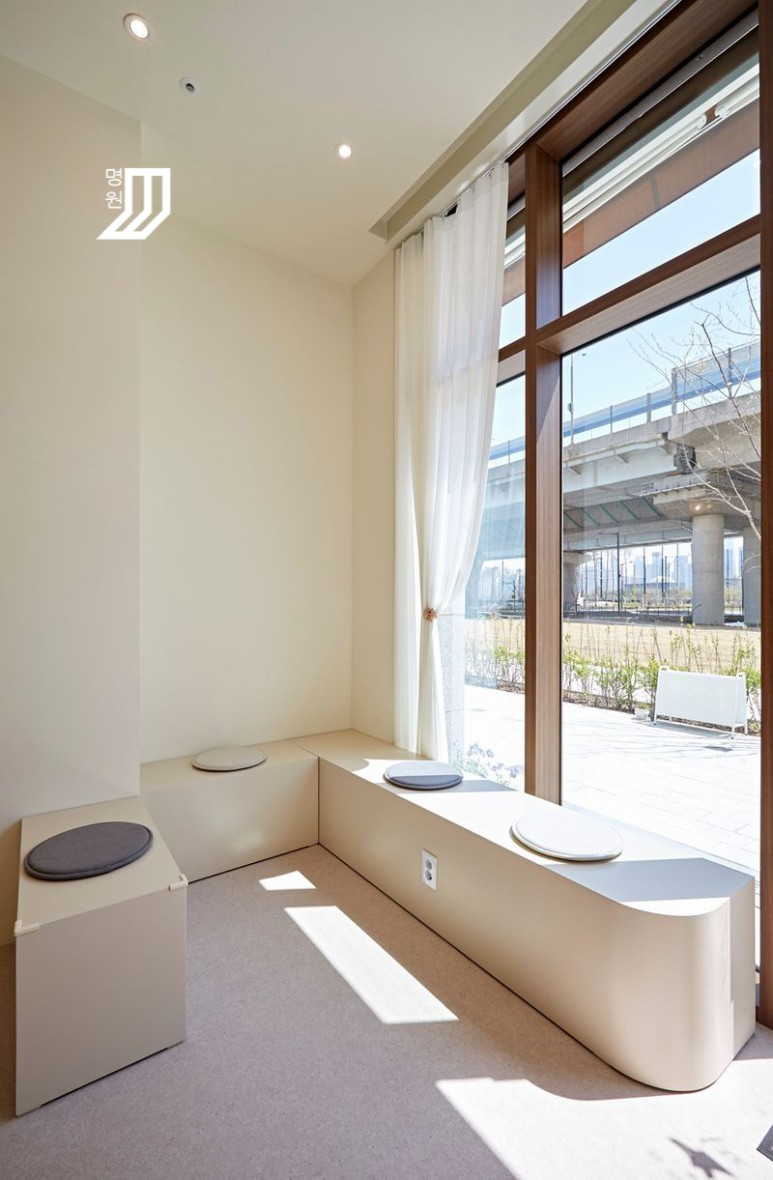 광주 상가 인테리어&#44; 지산동 cafe 425 카페 인테리어&#44; 입구 전경