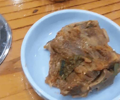 김균석 청기와 뼈 해장국 감자탕집