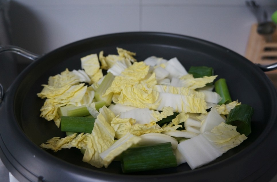 점심메뉴 부대찌개 레시피 전수 흔하지 않은 특별한 맛 8