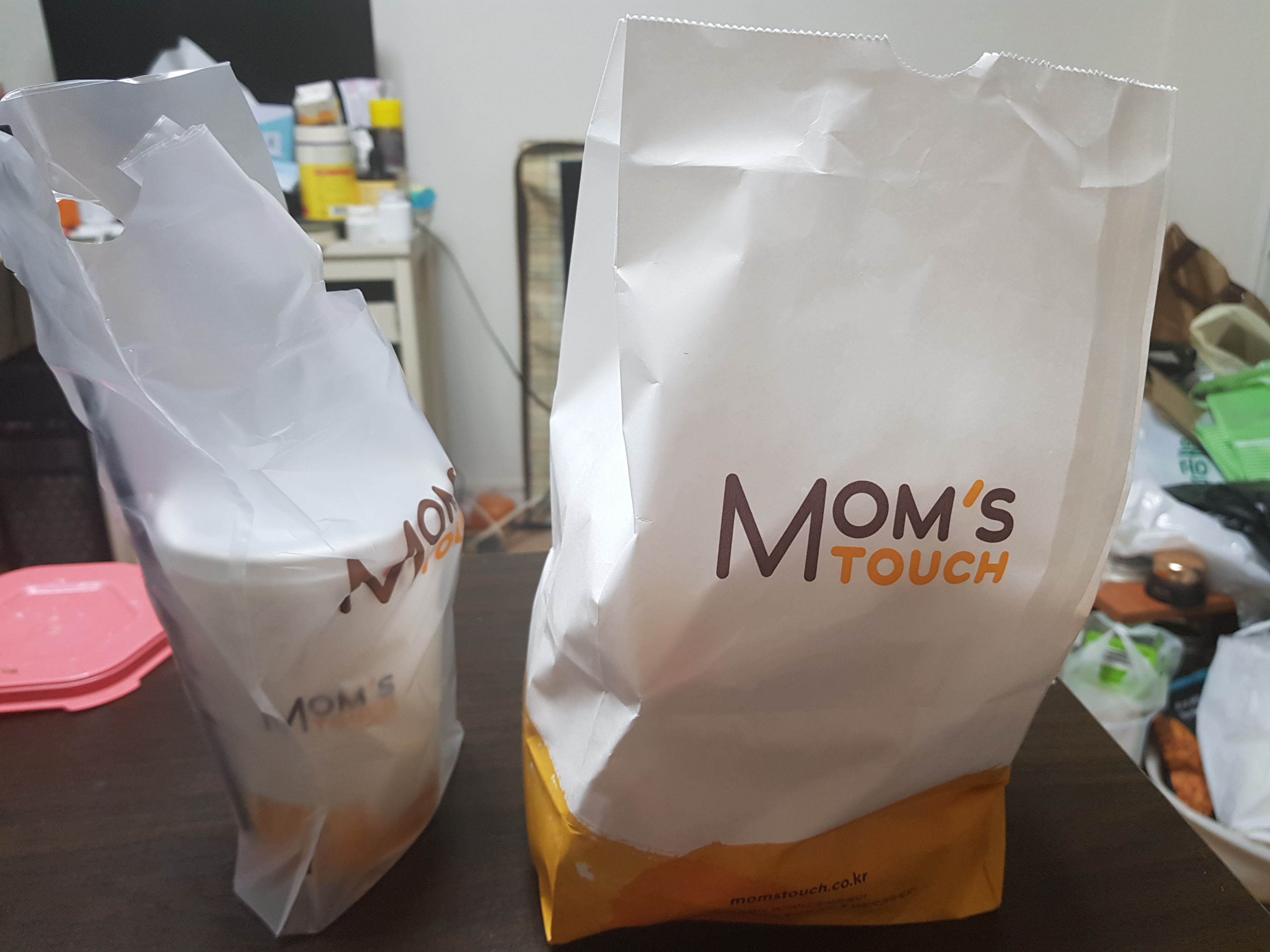  맘스터치 간장마늘 싸이버거 리뷰