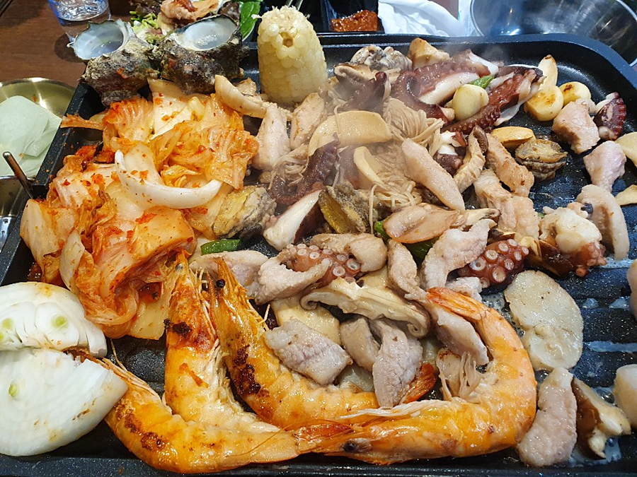  서귀포맛집 올레시장근처 『 흑돼지해물삼합 』