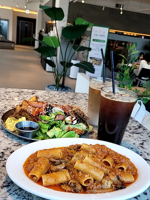 시흥-맛집-시흥대야역-브런치카페-브런치맛집-브런치빈-시흥대야점-베이직세트-쉐어플래터-리가토니