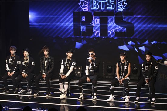  [방탄영상] 그땐 그랬지-방탄소년단 데뷔 쇼케이스 무대