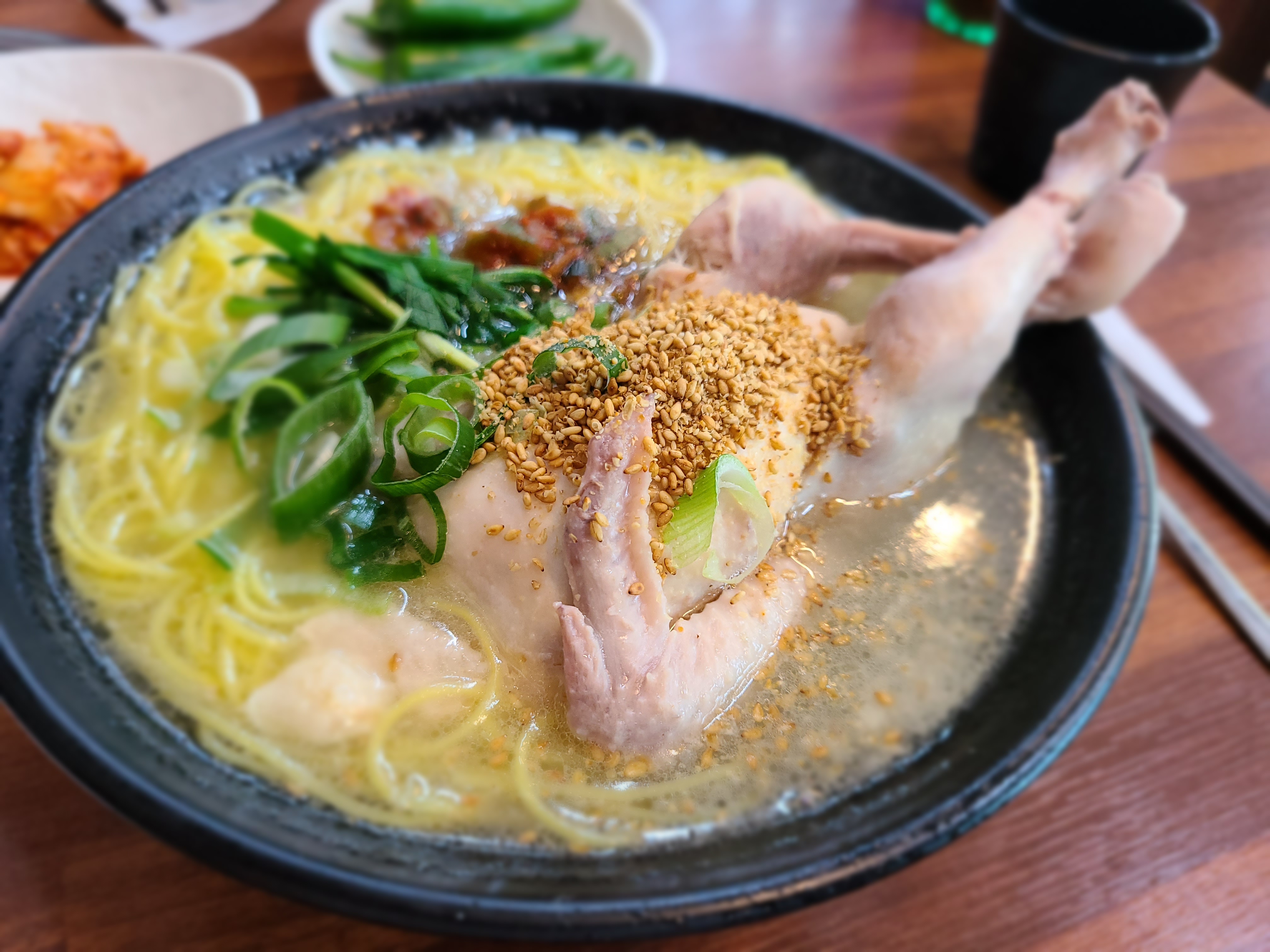  [내멋대로 맛집] 초읍 초읍원가네에서 닭 한마리 국수 먹방