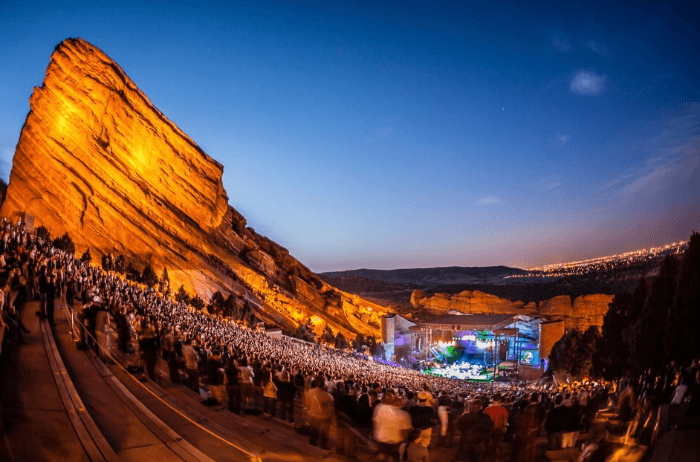 레드록스 원형극장 Red Rocks Amphitheatre