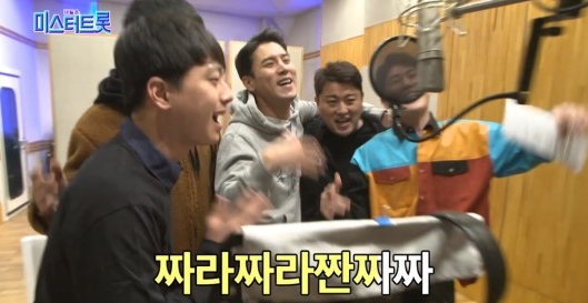  코로나 퇴치송 화제
