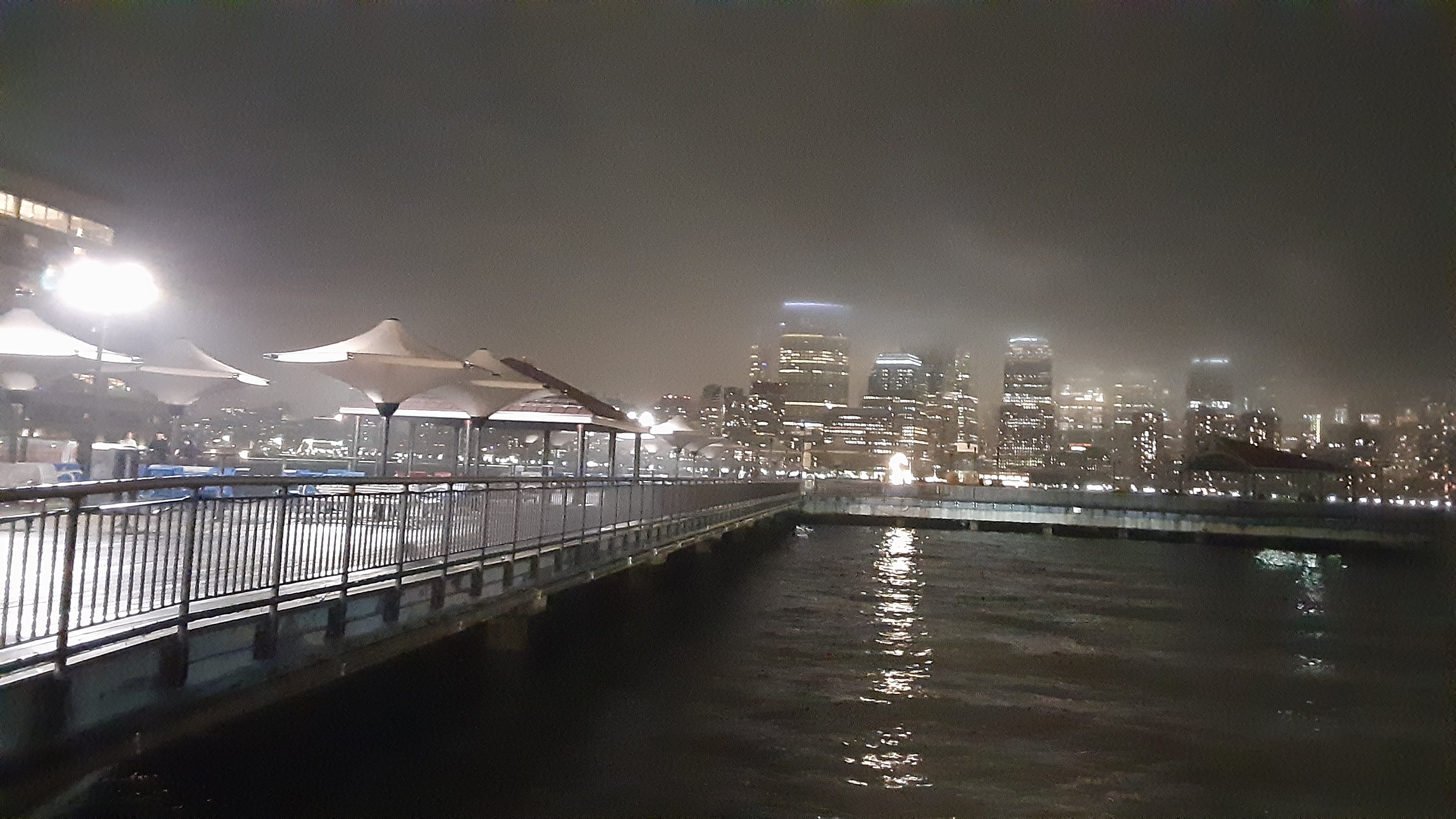 Exchange Place, Lower Manhattan 밤안개 전망