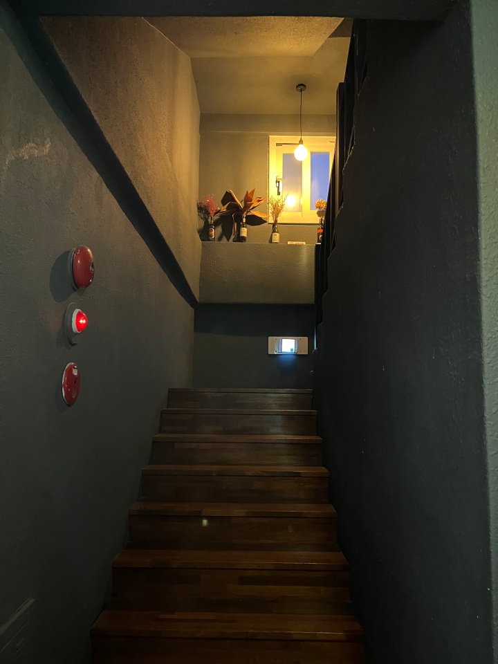 제니홈하우스-계단사진