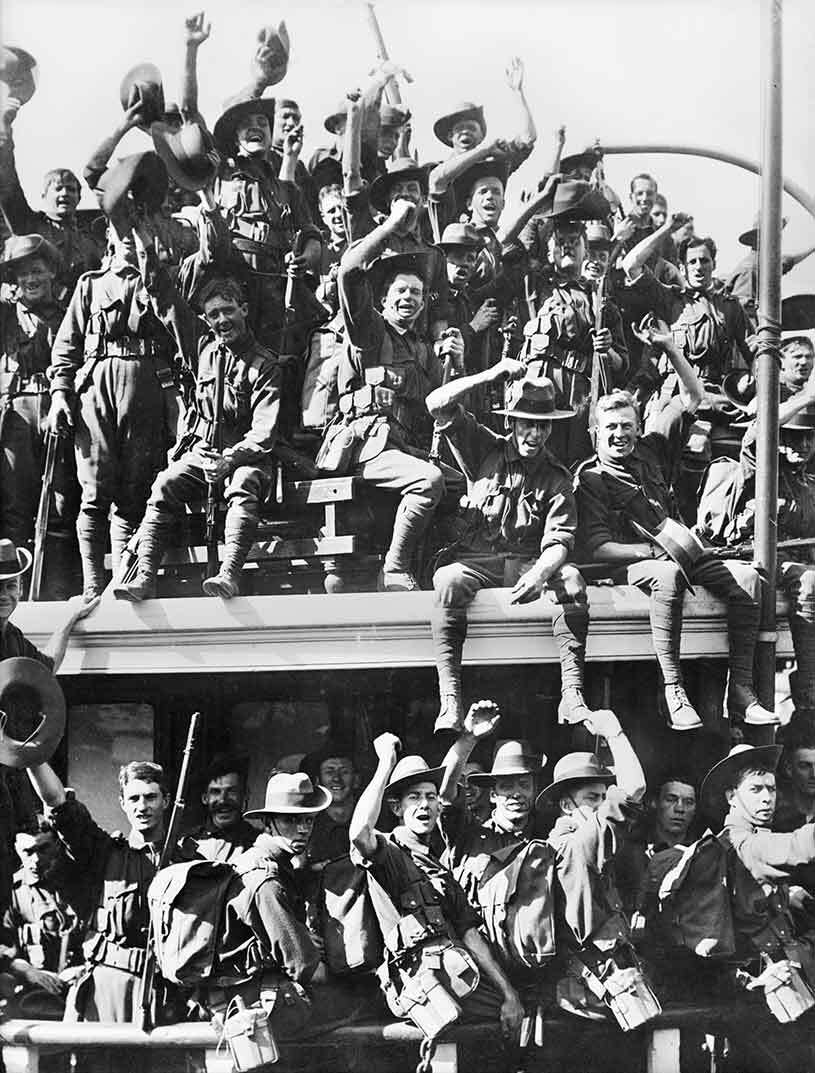 독일령 뉴기니로 가는 전함에 탄 오스트레일리아 원정군