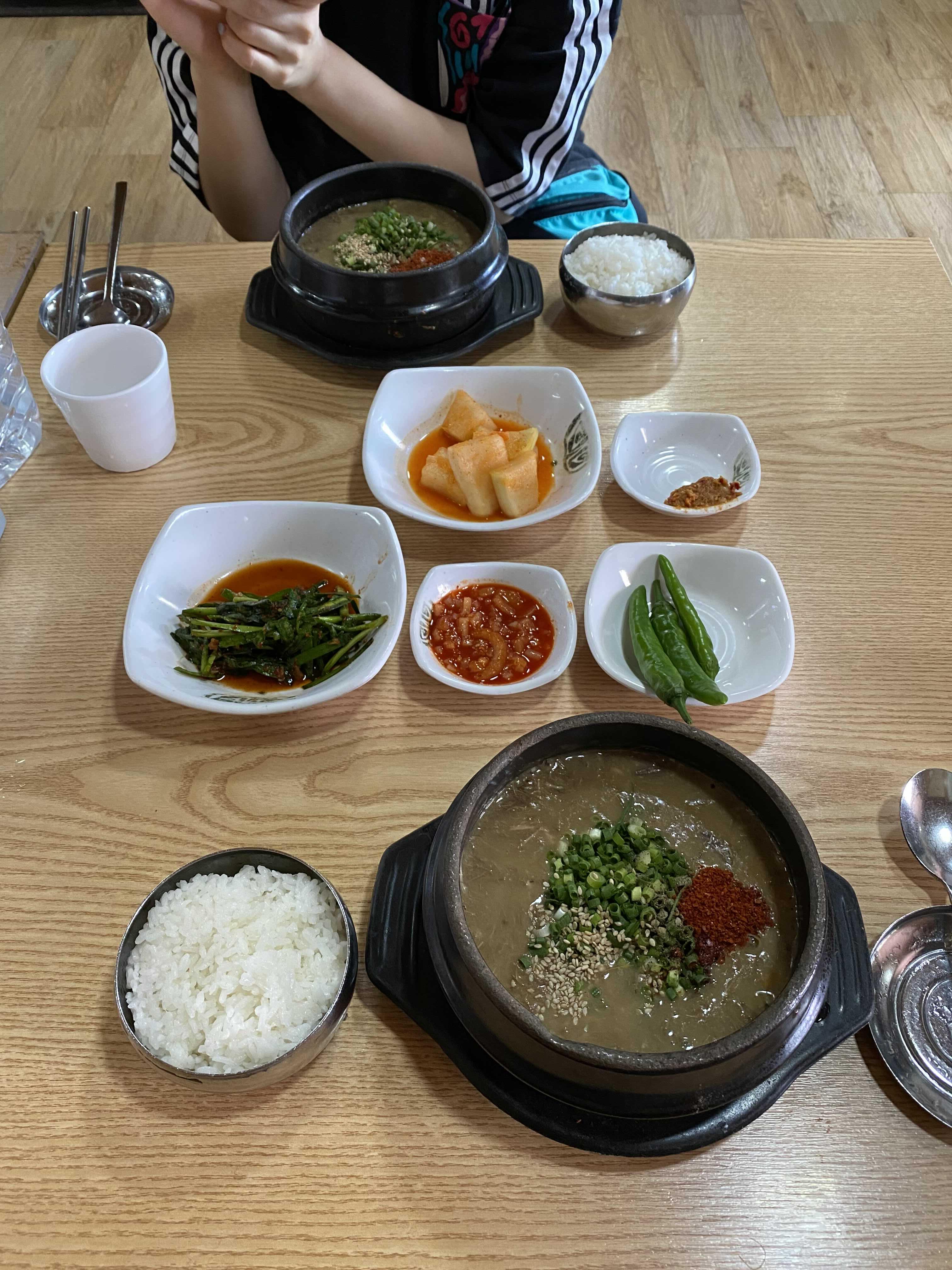 우진해장국 고사리육개장 한 상