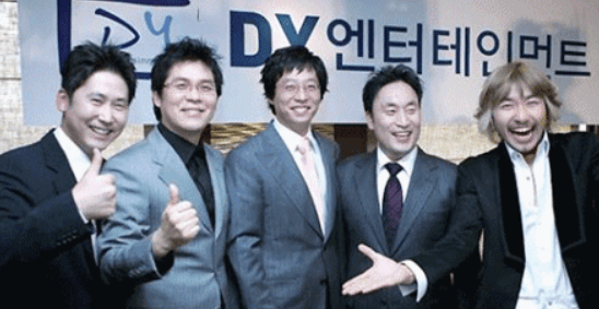 "재석이가 저를 살렸습니다…" 80억대 사기로 연예계를 떠날뻔한 신동엽을 오열하게 한 유재석의 한마디