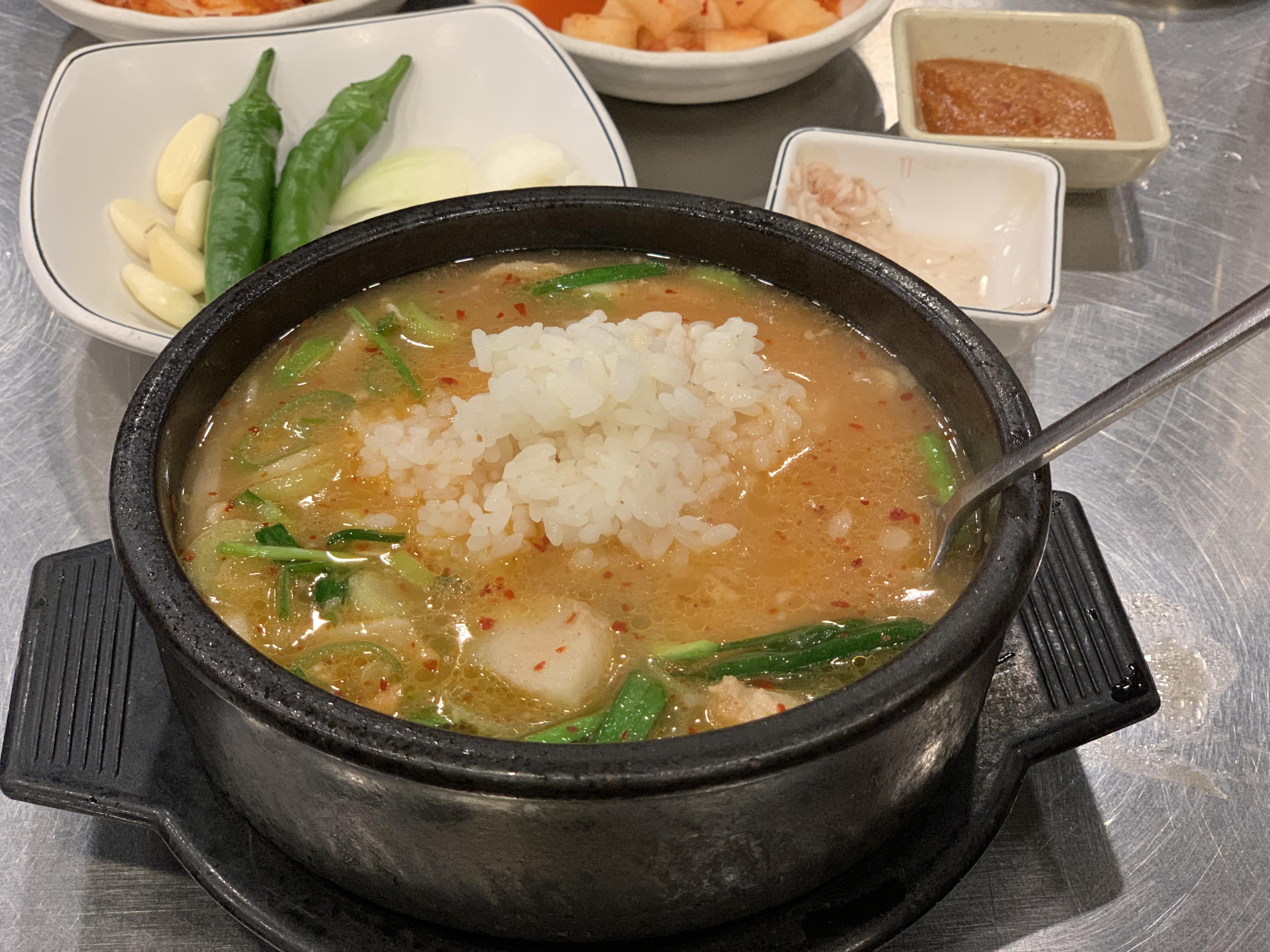  [민락동] 수변최고돼지국밥, 담백하고 진한 국물의 국밥을 맛볼 수 있는 곳(feat. 항정국밥)