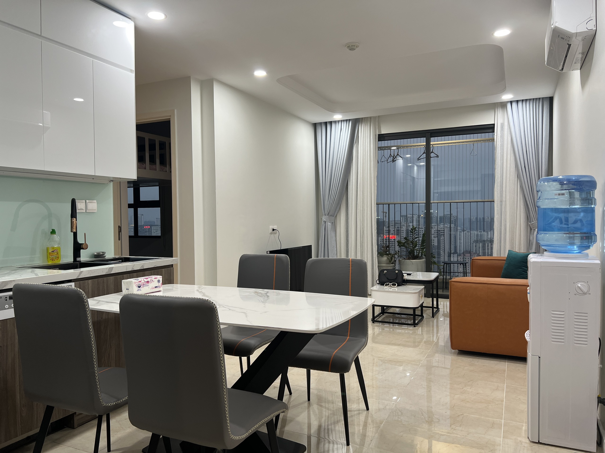  Vinhomes D' capitale 단기 임대/ 2룸