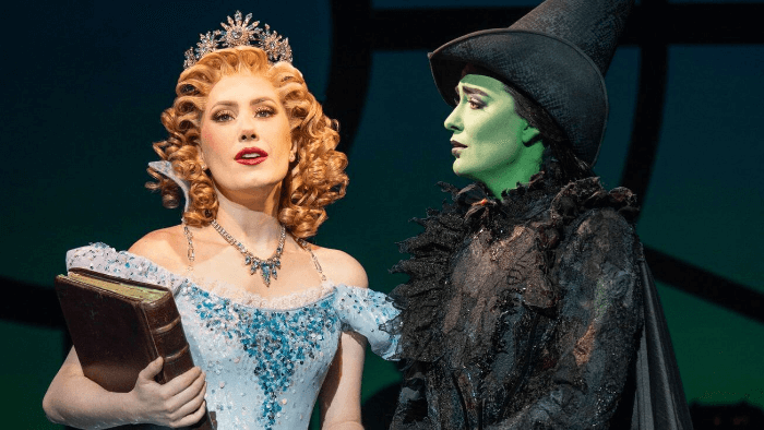 위키드 (Wicked) (source: www.broadwaynews.com/)