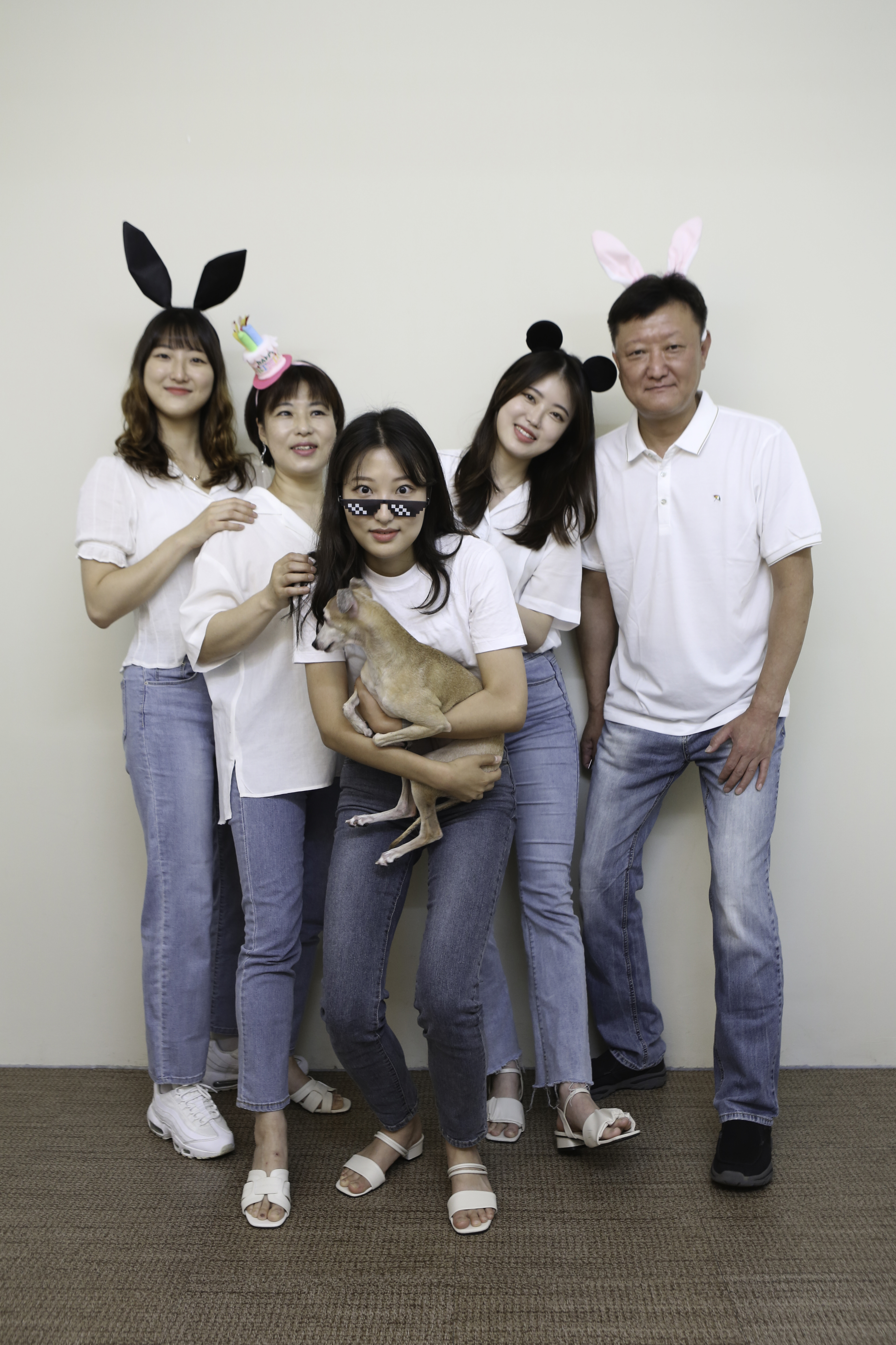 홍대합정셀프사진관데이트코스흑백공간 이미지