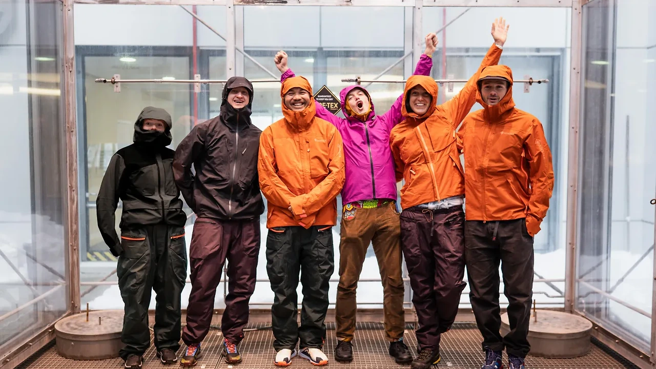 고어텍스 Gore-Tex 특징, 패션에서의 활용, 계약 프로세스, 인기 제품