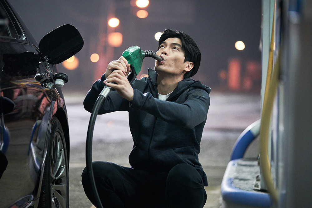  죽지않는 인간들의 밤 후기. 킬링타임으로 좋아용!