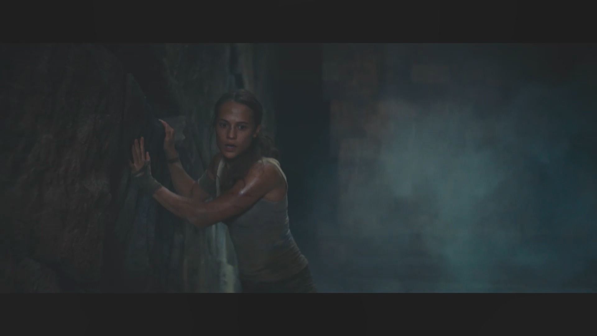 툼레이더 Tomb Raider,2018p.KORSUB.WEBRip.H264.AAC.mp4_20240511_154134.302.jpg