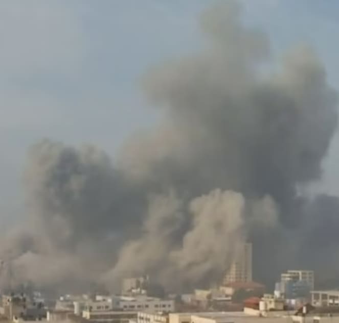 1시간에 250회 공습 이스라엘&#44; &quot;가자지구 초토화...곧 난민촌 텐트 들어설 것&quot; VIDEO: Gaza &#39;will soon be a tent city&#39; says Israeli official as IDF launches 250 airstrikes in one hour...
