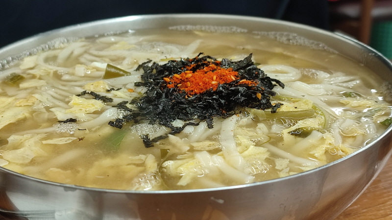  충무로맛집 충무로칼국수 : 확장이전/가격/메뉴/솔직후기