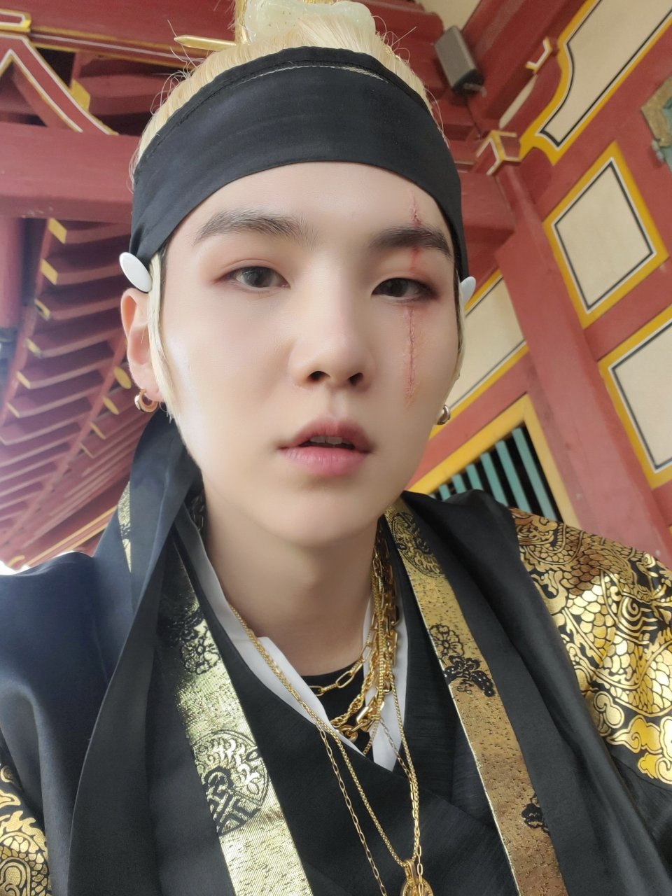  방탄소년단 슈가 '대취타' 비하인드컷 공개 '조선 카리스마'