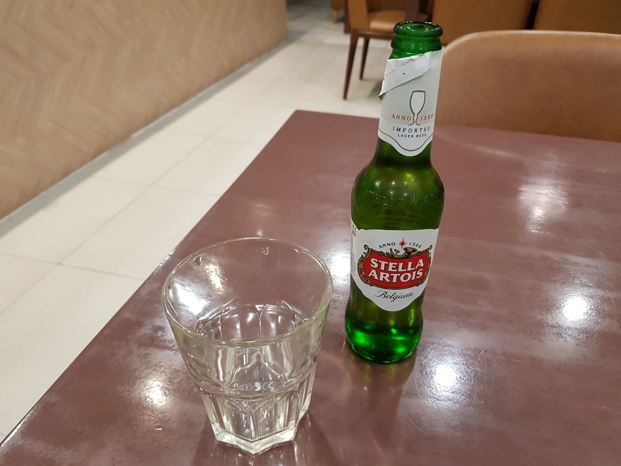 호치민 빈탄군 로컬 음식점 Fruicy - 스텔라 병맥주