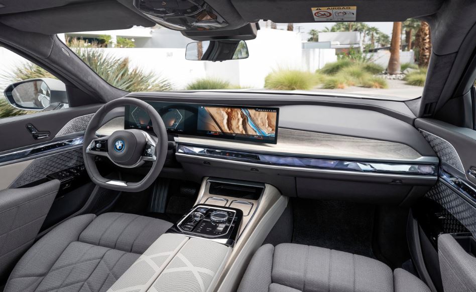 2023 BMW i7