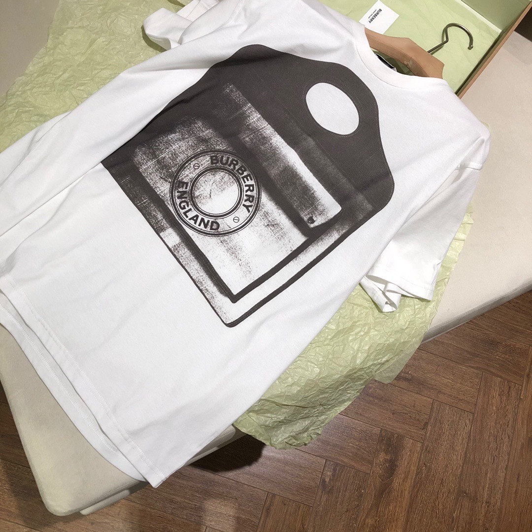  [BURBERRY] 버버리 포켓 백 반팔 티셔츠 4567622
