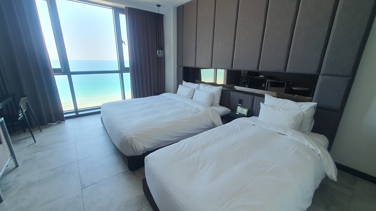 송정해수욕장 라온 호텔, 죽도공원, 해변열차