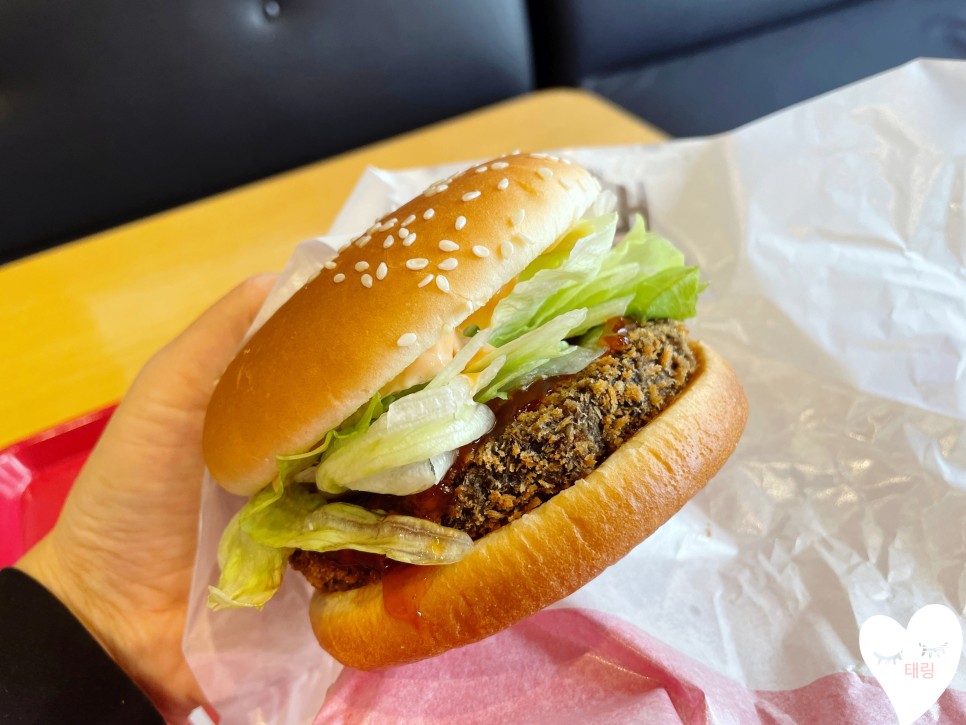 경품행사롯데리아 10월행사 블랙 오징어버거 싱글팩 8