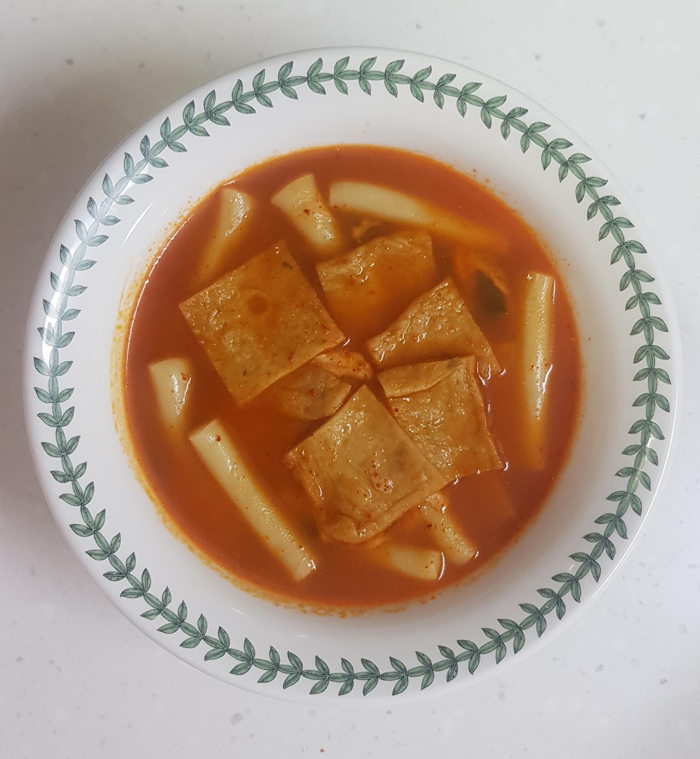  밀떡으로 만드는 칼콤한 국물 떡볶이c