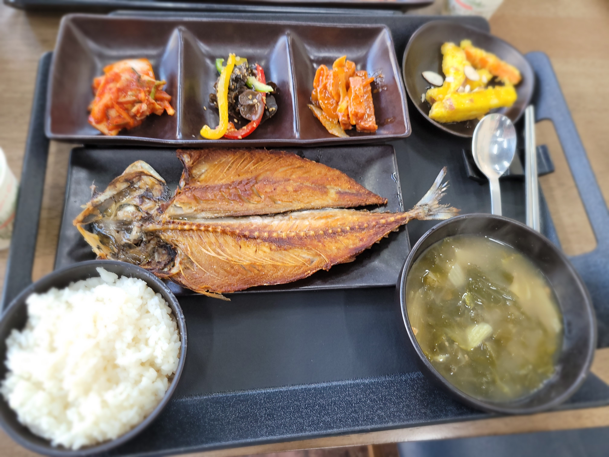 산들가정식백반 이미지