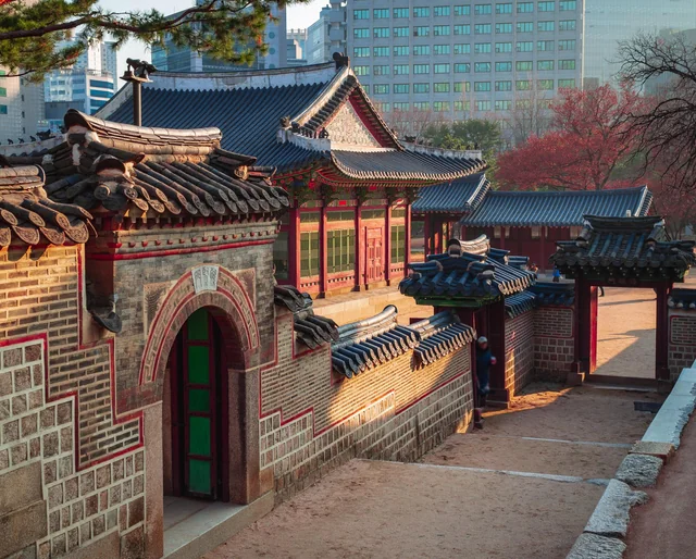 한 외국인이 꼽은 한국에서 가장 아름다운 건물들 TOP10 노을녘 진 덕수궁