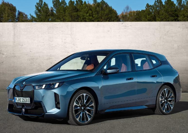 BMW IX 사진