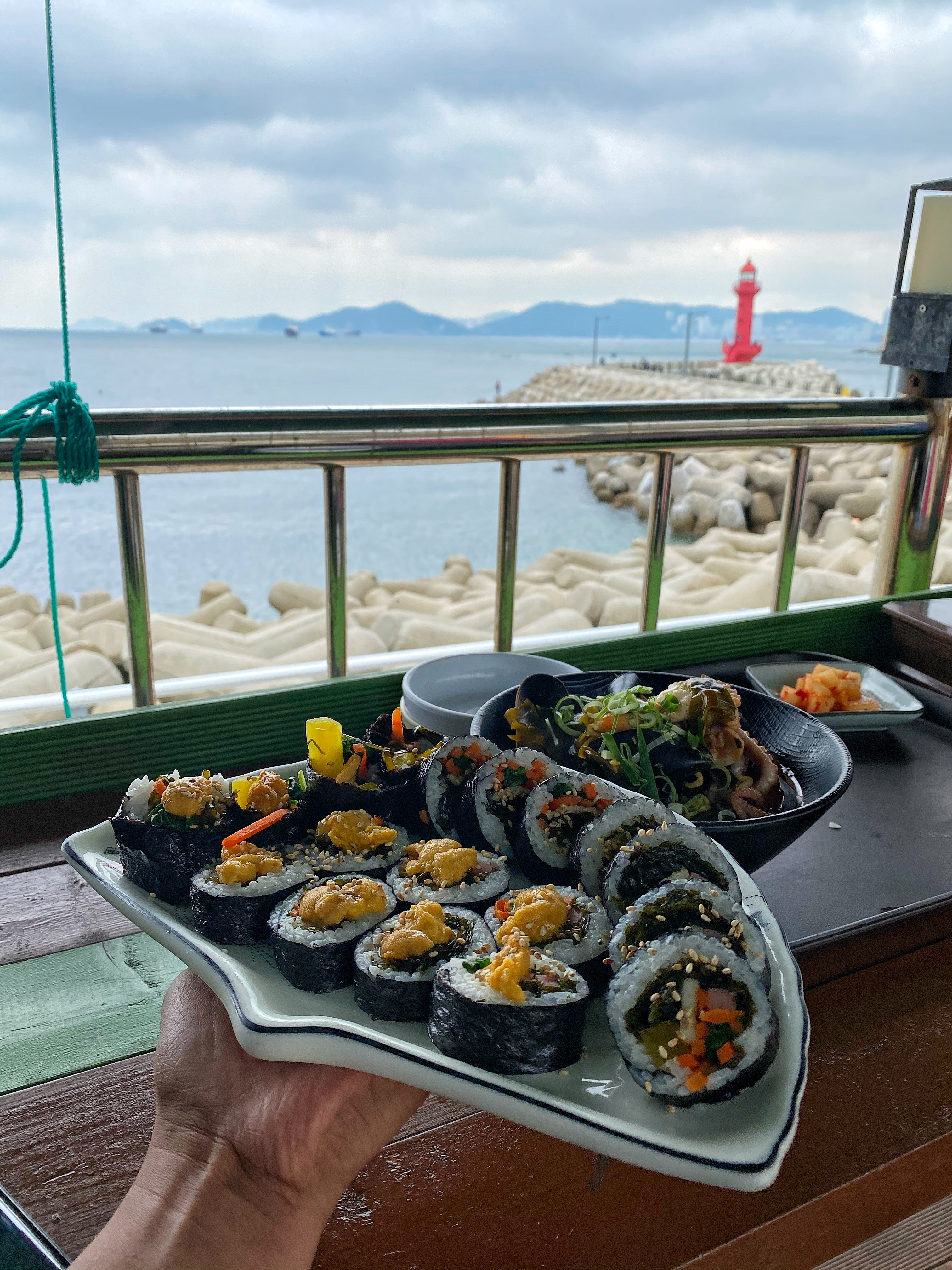 영도 옥천횟집 성게김밥 다시마김밥과 영도바다