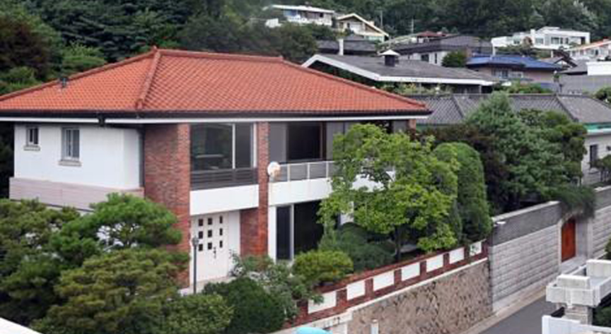  전두환 자택 별채 압류