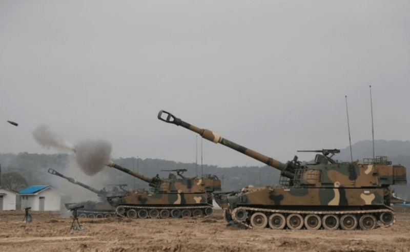 K55A1 자주곡사포 사진 1