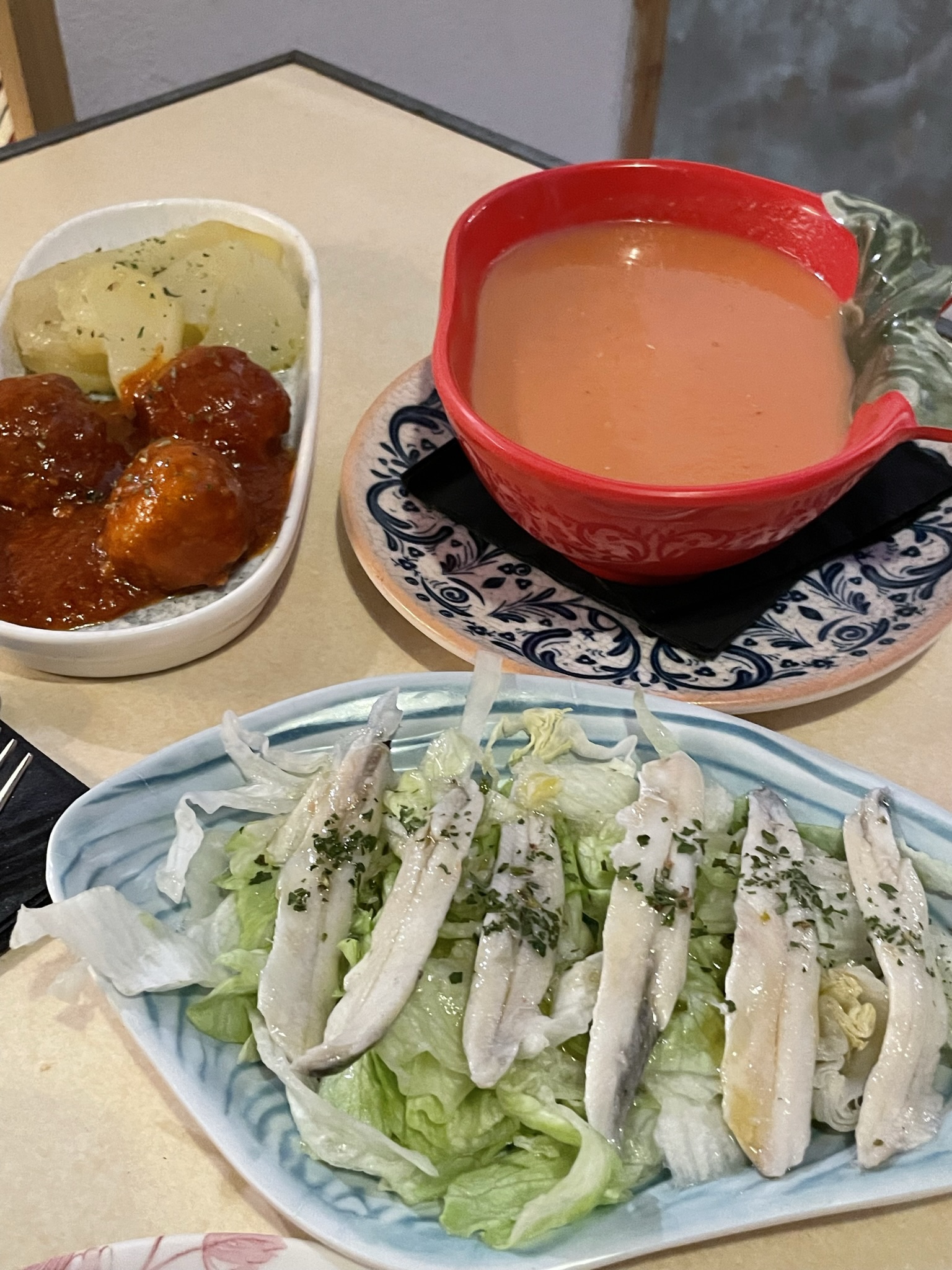 EI Librero tapas y quesos 에서 주문한 메뉴들