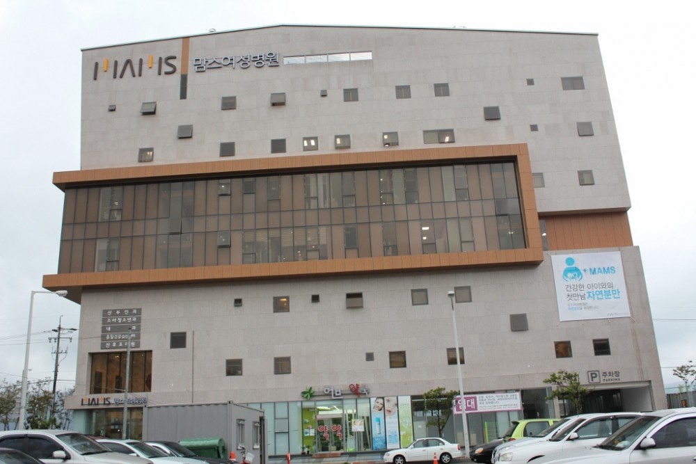  울산 중구 남외동 맘스여성병원 대리수술, 간호조무사 봉합수술 무면허 의료행위, mam-s