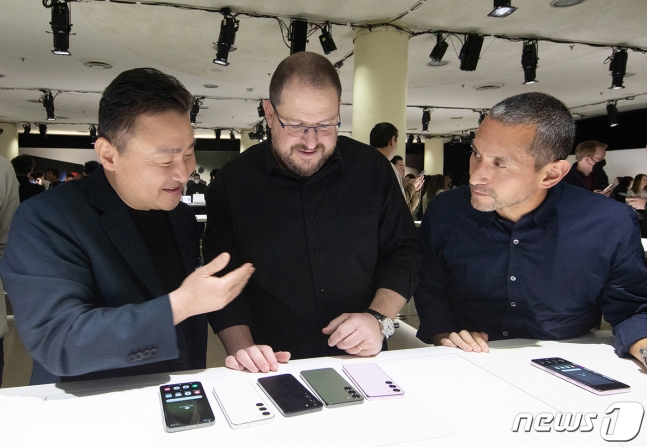  삼성, 메타· MS 출신 XR 전문가 영입…가상현실 사업 속도